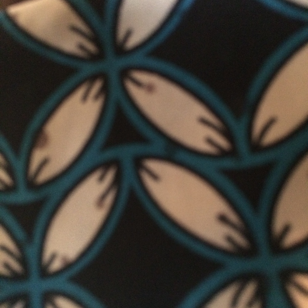 Top - Picture 2 of 6